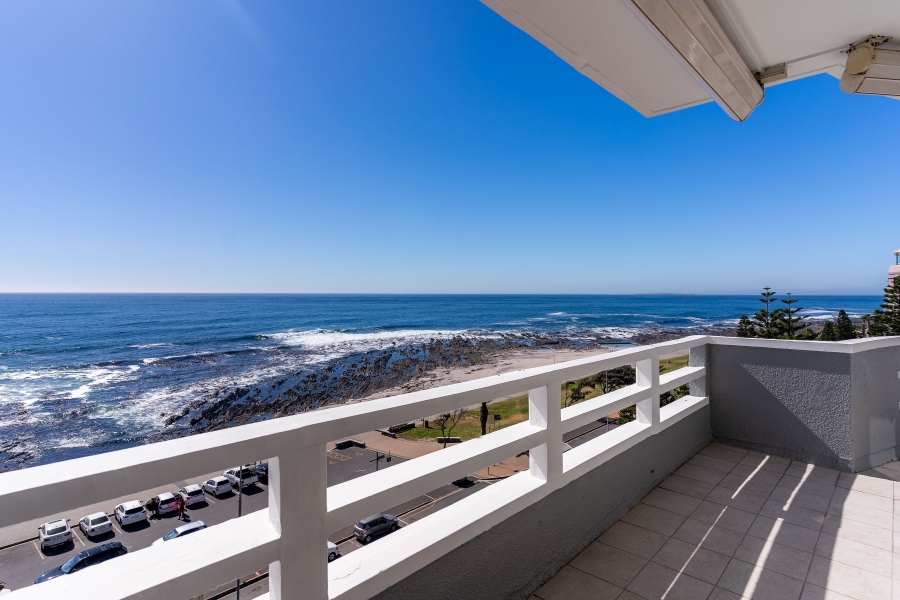 3 Bedroom Property for Sale in Sea Point Western Cape